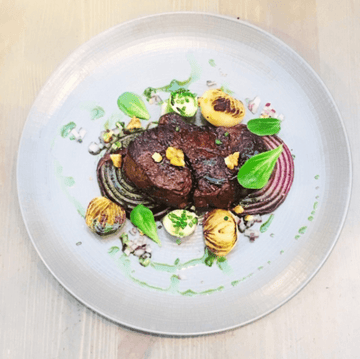 Beef with Mixed Onions